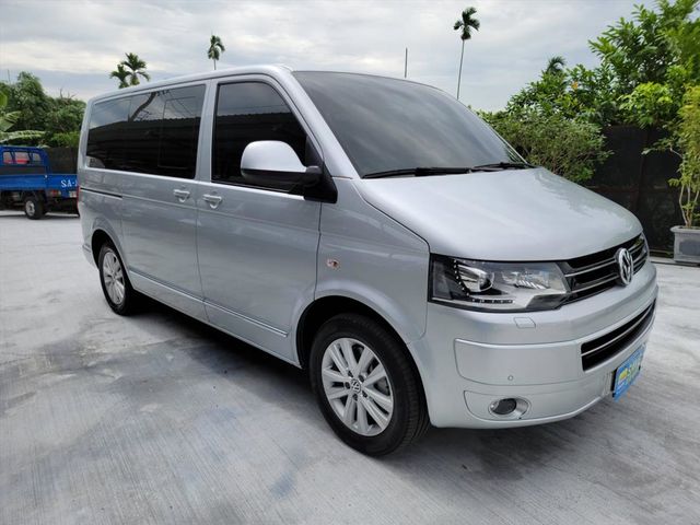 行動商務車 T5 MULTIVAN 超美  第3張相片