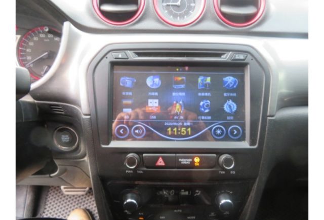 Suzuki VITARA  第9張相片