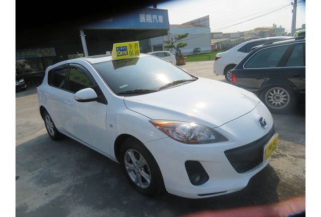Mazda MAZDA3  第6張相片