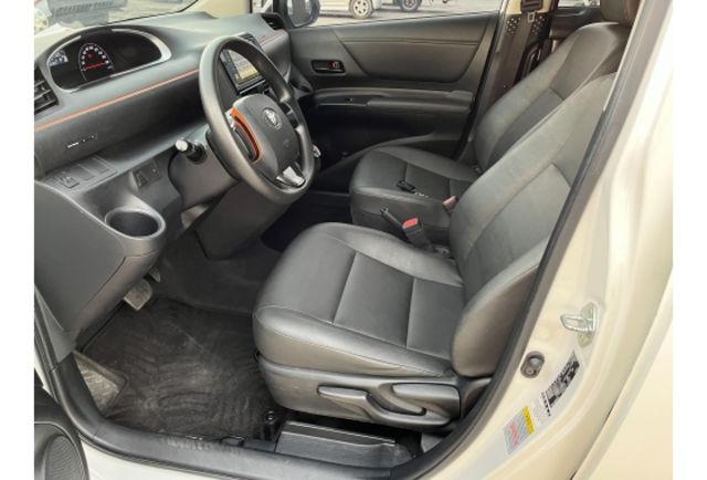 Toyota SIENTA  第6張相片