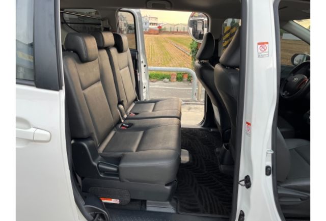 Toyota SIENTA  第9張相片