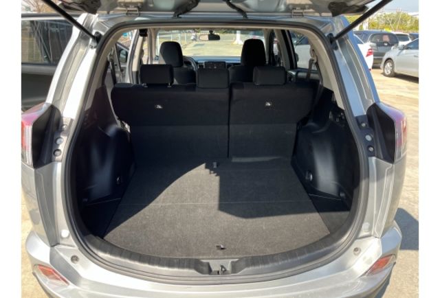 Toyota RAV4  第5張相片
