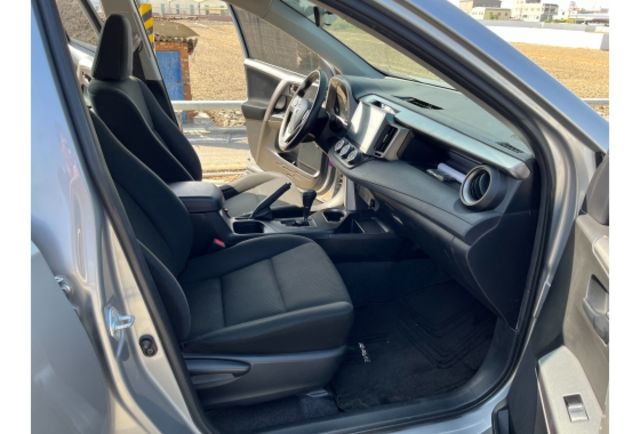 Toyota RAV4  第7張相片