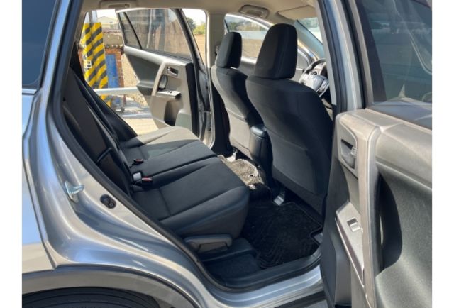 Toyota RAV4  第10張相片