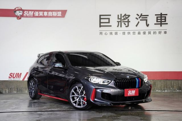 一手車僅跑8千里 撥片 電動椅 導航倒影 電尾門 偏離警示 ACC AEB 原版原漆  第1張相片