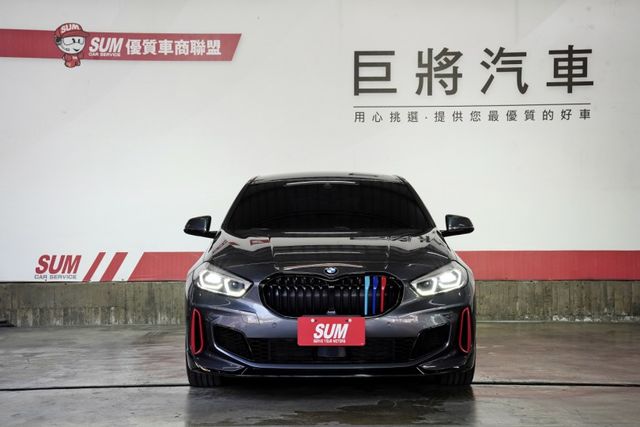 一手車僅跑8千里 撥片 電動椅 導航倒影 電尾門 偏離警示 ACC AEB 原版原漆  第2張相片