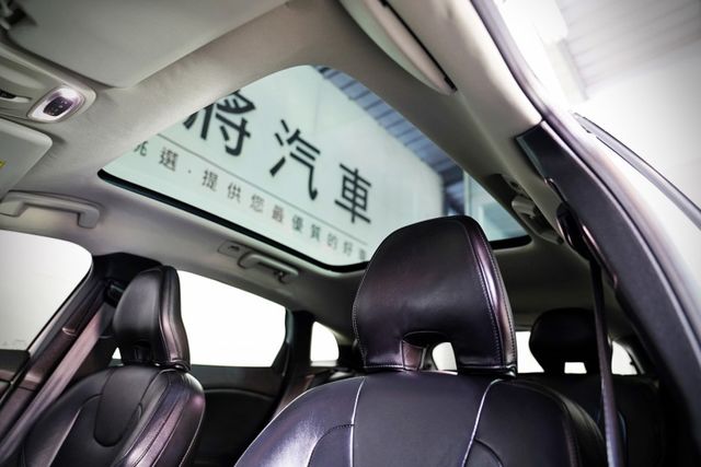 原版原漆 僅跑5.9萬里 ACC、HK音響、導航、盲點、偏離警示、車道維持  第10張相片