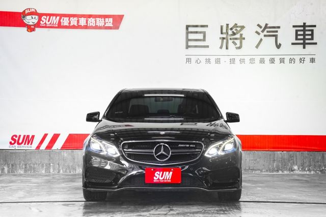 一手車 僅跑6.6萬里 AMG、天窗、倒車顯影、Ikey、摸門解鎖、導航  第2張相片