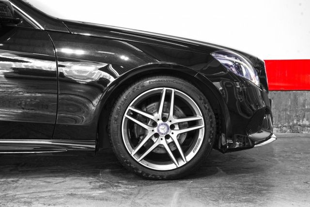 一手車 僅跑6.6萬里 AMG、天窗、倒車顯影、Ikey、摸門解鎖、導航  第5張相片