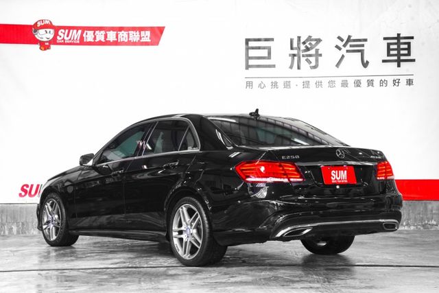 一手車 僅跑6.6萬里 AMG、天窗、倒車顯影、Ikey、摸門解鎖、導航  第6張相片