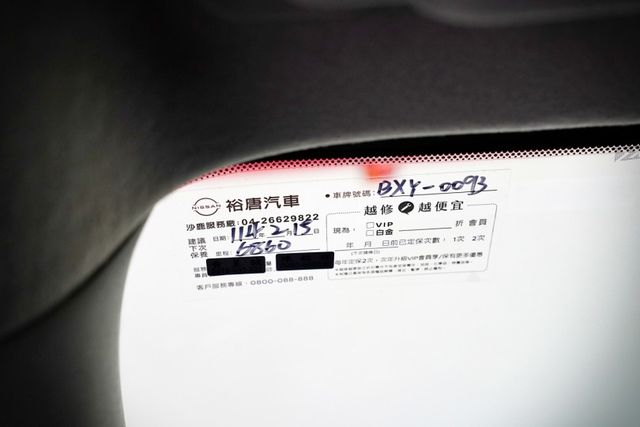 原廠保固 原廠保養 僅跑4千里 環景影像 車道維持輔助 車道變換輔助  第17張相片