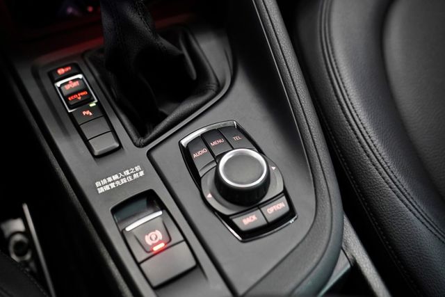 僅跑9.1萬里｜I-KEY｜摸門｜倒車顯影｜恆溫空調｜雙電動椅｜電尾門  第16張相片