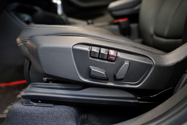 僅跑9.1萬里｜I-KEY｜摸門｜倒車顯影｜恆溫空調｜雙電動椅｜電尾門  第17張相片