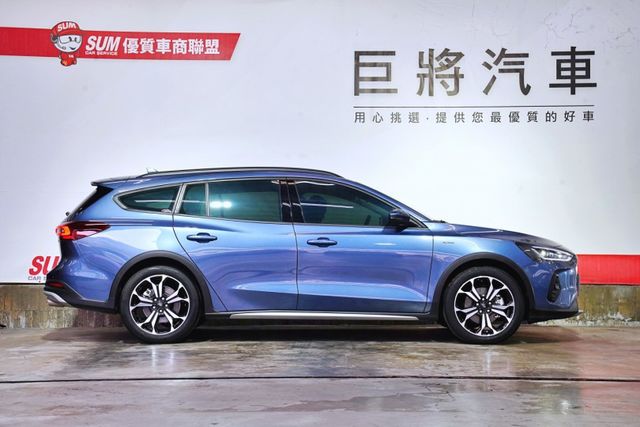 原版件 僅跑1.1萬里 ACC 車道偏移 抬顯 電動椅 B&O音響 倒影 電尾門  第4張相片