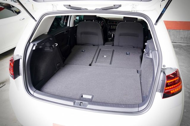 原版原漆僅跑8.4萬里 ACC跟車、雙區恆溫、i-key、CarPlay、倒影  第11張相片