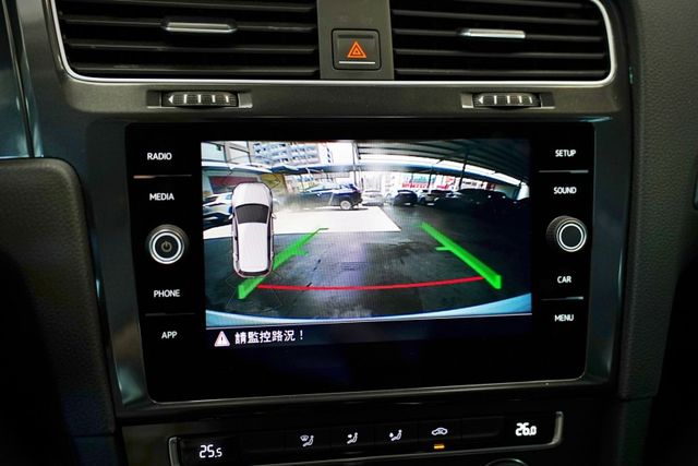 原版原漆僅跑8.4萬里 ACC跟車、雙區恆溫、i-key、CarPlay、倒影  第14張相片
