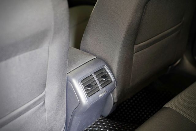 原版原漆僅跑8.4萬里 ACC跟車、雙區恆溫、i-key、CarPlay、倒影  第17張相片