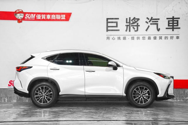 豪華版 一手車 原版原漆 雙電動椅、電尾門、Level2跟車、環景、CARPLA  第4張相片