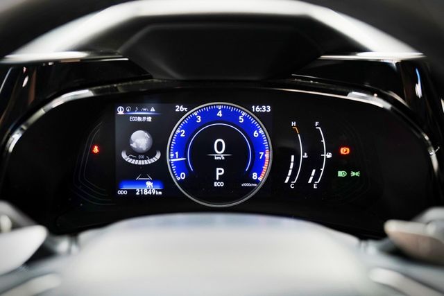 豪華版 一手車 原版原漆 雙電動椅、電尾門、Level2跟車、環景、CARPLA  第11張相片