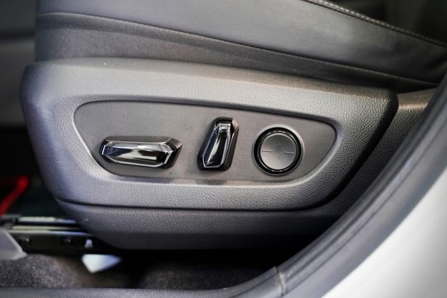 豪華版 一手車 原版原漆 雙電動椅、電尾門、Level2跟車、環景、CARPLA  第16張相片