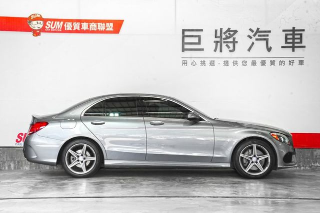 原版件｜AMG、全景天窗、柏林之音、盲點、摸門解鎖、雙電動電熱椅、環景、導航  第4張相片