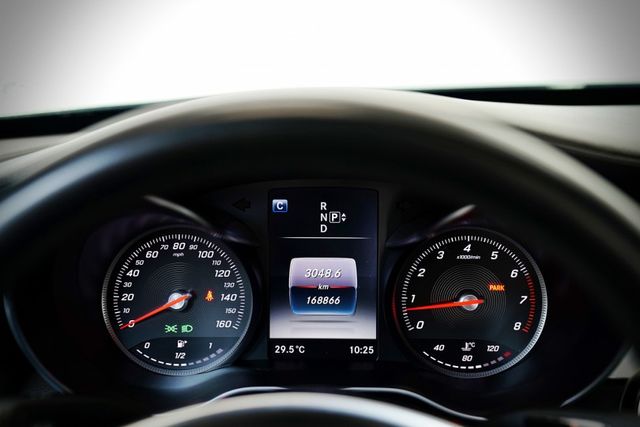 原版件｜AMG、全景天窗、柏林之音、盲點、摸門解鎖、雙電動電熱椅、環景、導航  第13張相片