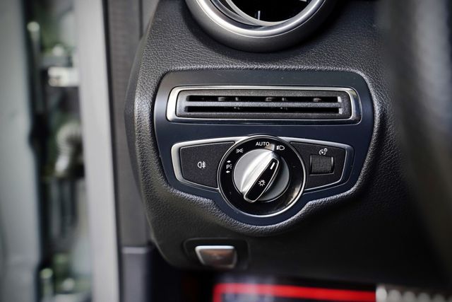 原版件｜AMG、全景天窗、柏林之音、盲點、摸門解鎖、雙電動電熱椅、環景、導航  第17張相片