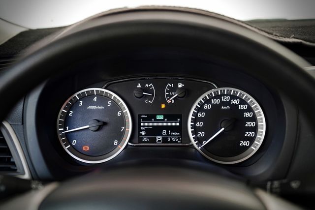傳奇版 原版件 僅跑9.7萬里 定速、倒車顯影、導航、電視、胎壓偵測、後座出風口  第12張相片