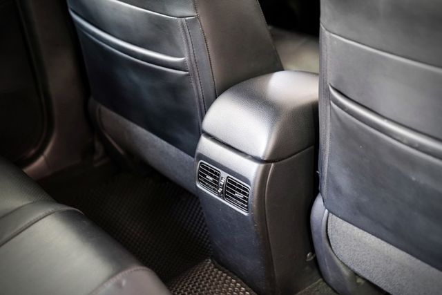 傳奇版 原版件 僅跑9.7萬里 定速、倒車顯影、導航、電視、胎壓偵測、後座出風口  第18張相片