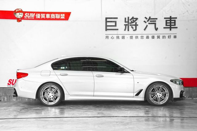 僅跑8.9萬里 導航倒影 撥片 電尾門 電動椅  第4張相片