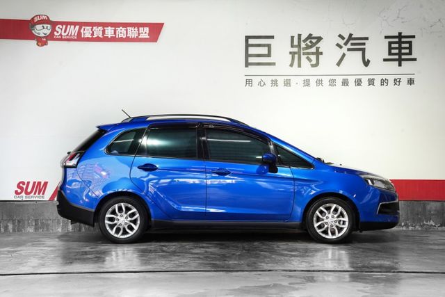 小改款 尊榮型 一手車、定速、變換車道輔助、電尾門、多功能儀表板、盲點、行李架  第4張相片