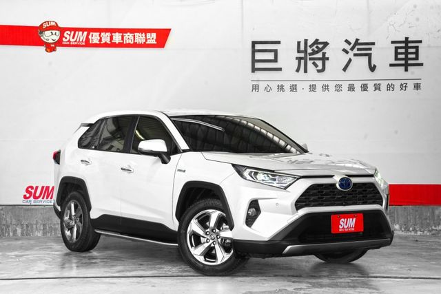 一手車 原版原漆 原廠保養僅跑6.1萬里 ACC、車道置中、盲點、環景、腳踢尾門  第1張相片