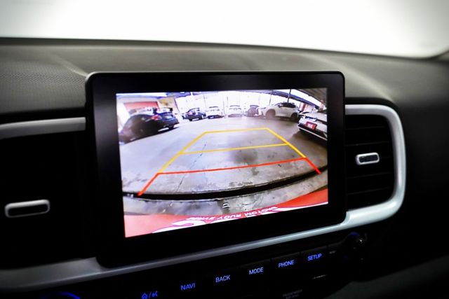 一手車僅跑1.8萬里 原版件 車道偏移 CARPLAY 恆溫 倒車顯影 循跡防滑  第14張相片