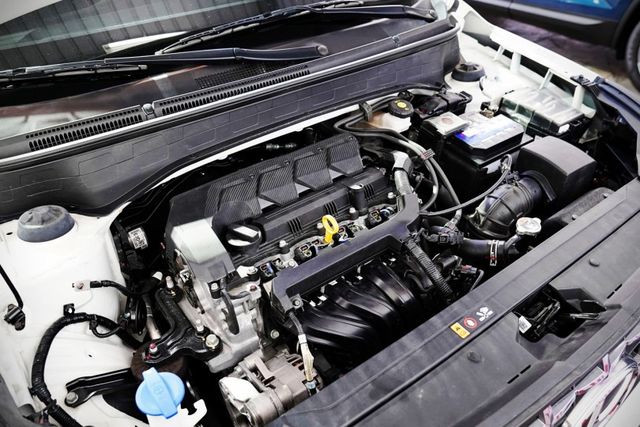 一手車僅跑1.8萬里 原版件 車道偏移 CARPLAY 恆溫 倒車顯影 循跡防滑  第18張相片
