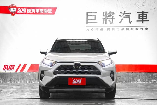 一手車僅跑6.2萬里 原版件 原廠保養 ACC車道偏移 盲點 電動電熱椅 電尾門  第2張相片