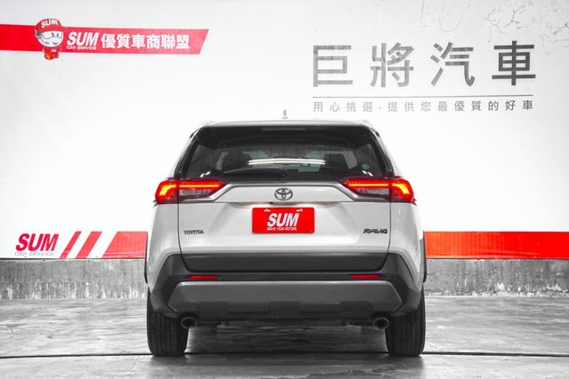 一手車僅跑6.2萬里 原版件 原廠保養 ACC車道偏移 盲點 電動電熱椅 電尾門  第3張相片