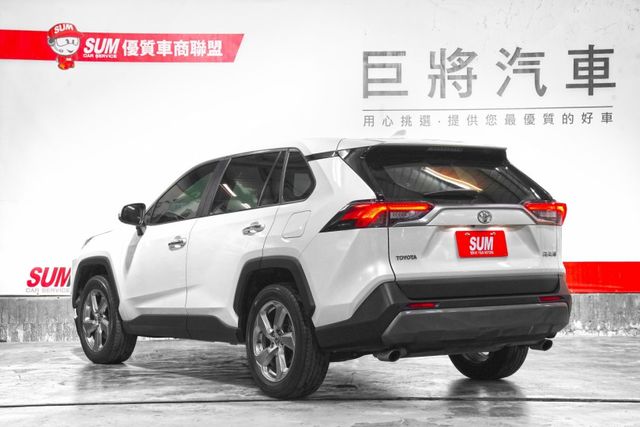 一手車僅跑6.2萬里 原版件 原廠保養 ACC車道偏移 盲點 電動電熱椅 電尾門  第6張相片