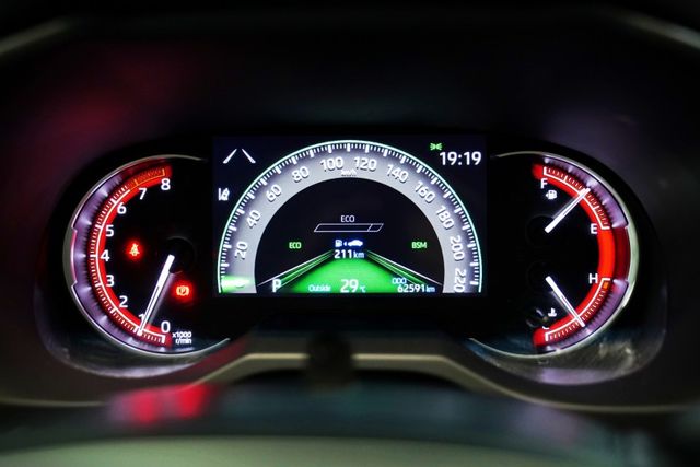 一手車僅跑6.2萬里 原版件 原廠保養 ACC車道偏移 盲點 電動電熱椅 電尾門  第11張相片