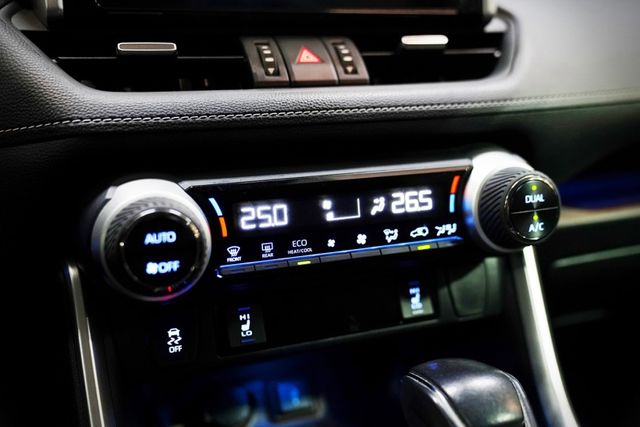 一手車僅跑6.2萬里 原版件 原廠保養 ACC車道偏移 盲點 電動電熱椅 電尾門  第13張相片