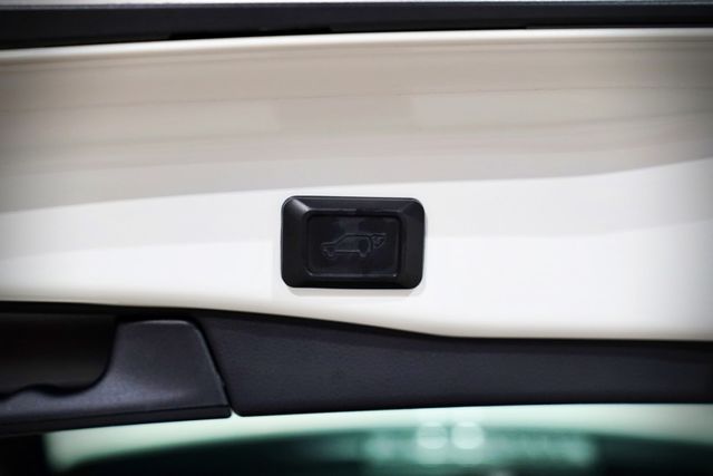 一手車僅跑6.2萬里 原版件 原廠保養 ACC車道偏移 盲點 電動電熱椅 電尾門  第19張相片
