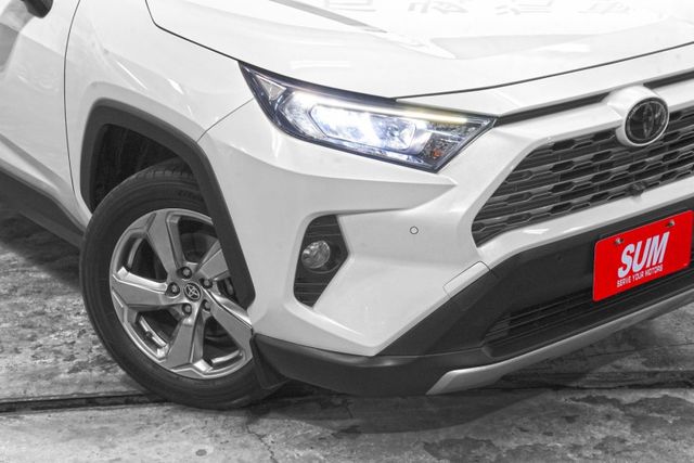 一手車僅跑6.2萬里 原版件 原廠保養 ACC車道偏移 盲點 電動電熱椅 電尾門  第20張相片