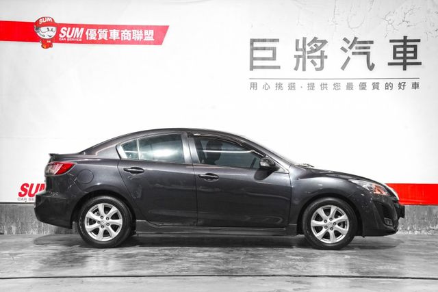 頂級型 一手車僅跑6.7萬里 原版件 原廠保養 天窗、定速、換檔撥片、I-key  第4張相片