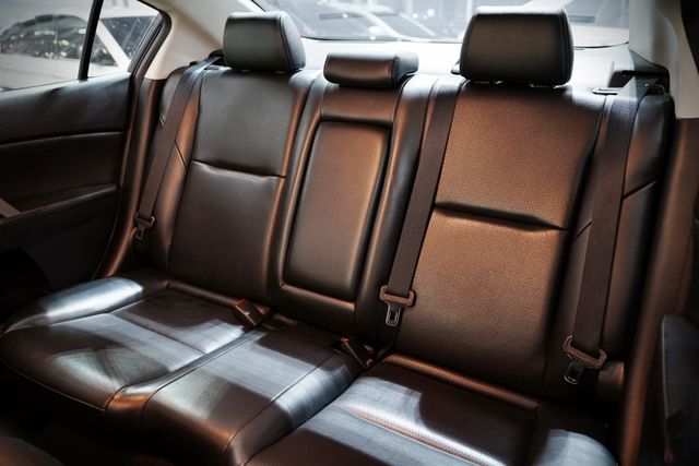 頂級型 一手車僅跑6.7萬里 原版件 原廠保養 天窗、定速、換檔撥片、I-key  第8張相片