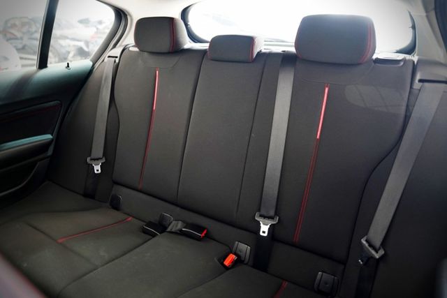 原版原漆 僅跑6.7萬里 I-key、藍芽、怠速熄火、雙區恆溫  第10張相片