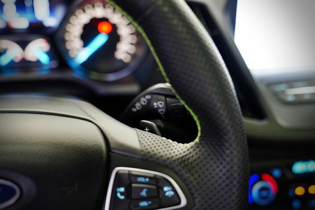原版原漆僅跑7.9萬里 撥片、全景天窗、CarPlay倒影、電尾門、導航、雙恆溫  第12張相片