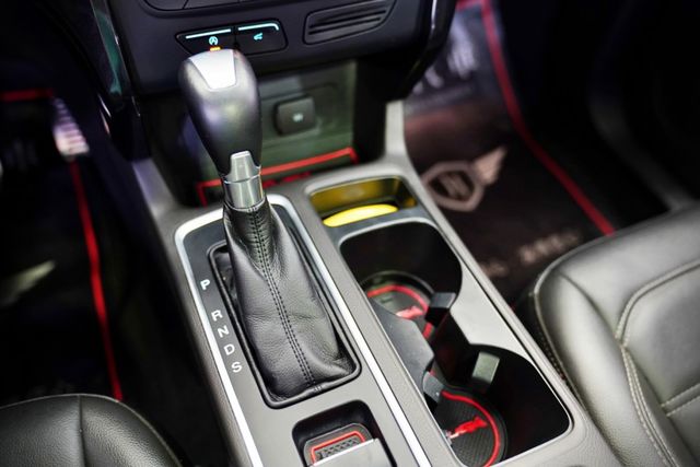 原版原漆僅跑7.9萬里 撥片、全景天窗、CarPlay倒影、電尾門、導航、雙恆溫  第17張相片
