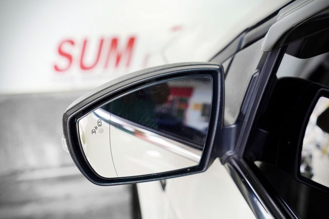 原版原漆僅跑7.9萬里 撥片、全景天窗、CarPlay倒影、電尾門、導航、雙恆溫  第18張相片