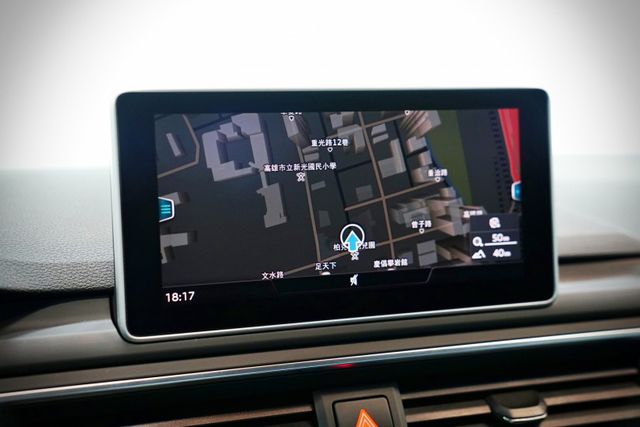 僅跑9.8萬里 原版件 原廠保養 ACC 車道偏移 盲點 倒影 B&O音響 電尾門  第14張相片