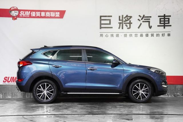 定速 全景天窗 駕駛座電動椅 倒車顯影 導航 I-KEY 摸門解鎖 恆溫空調  第4張相片