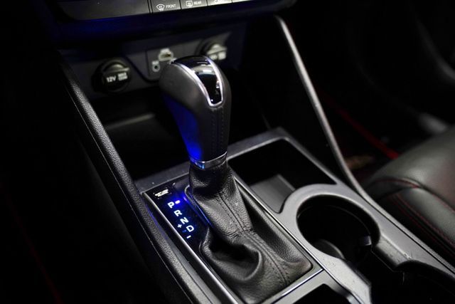 定速 全景天窗 駕駛座電動椅 倒車顯影 導航 I-KEY 摸門解鎖 恆溫空調  第17張相片